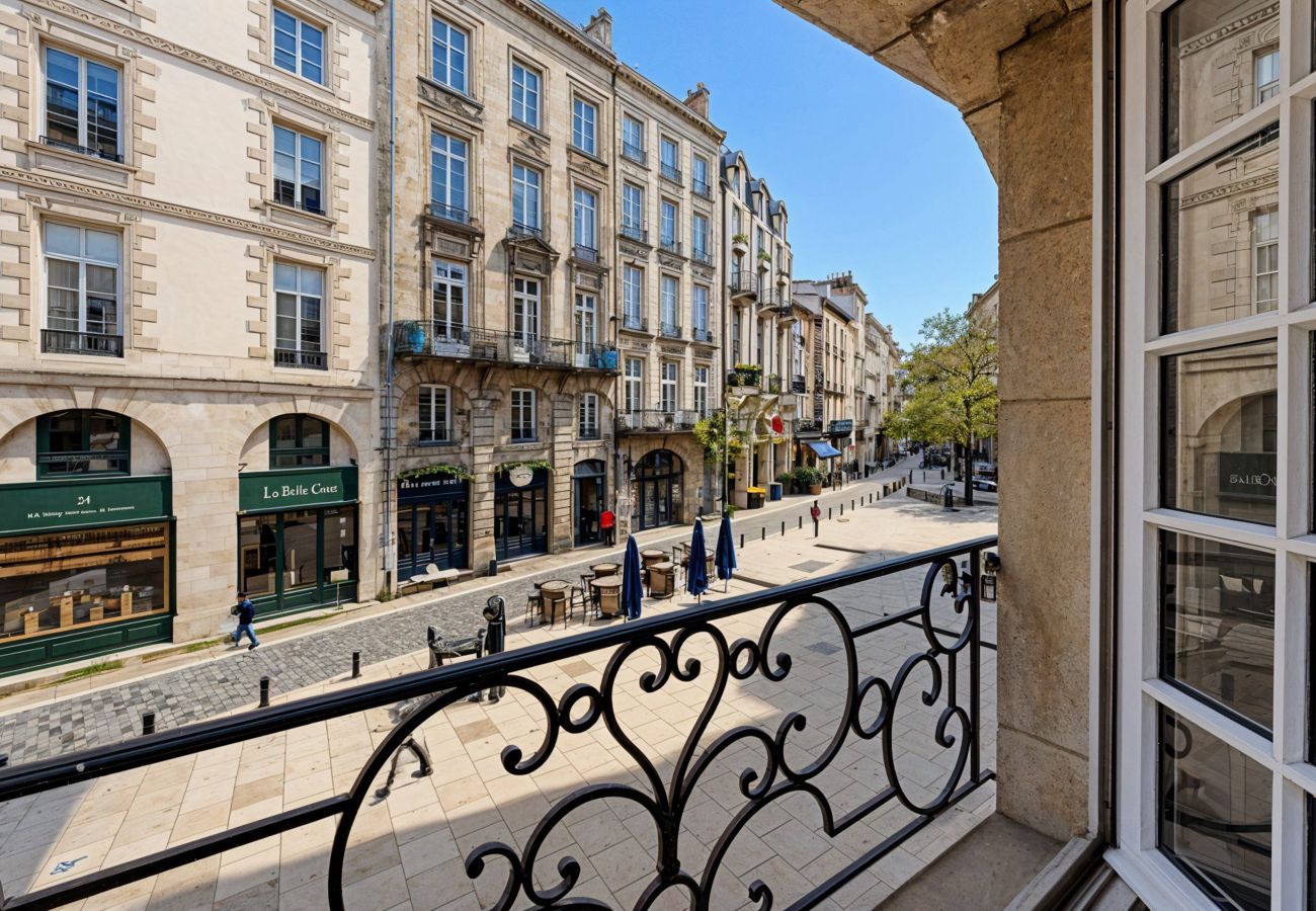 Apartment in Bordeaux -  Place du Palais Historic Center 