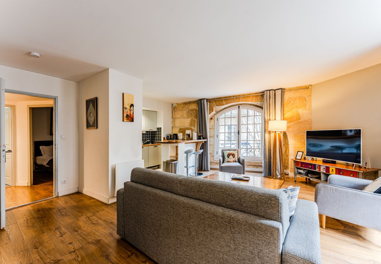 Apartment in Bordeaux -  Place du Palais Historic Center 