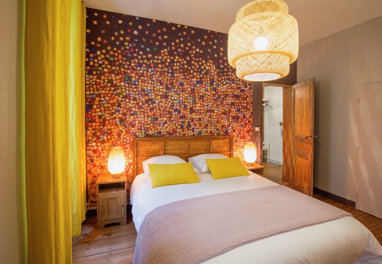 Apartment in Bordeaux -  Luxury and comfort in the historic center of Bordeaux