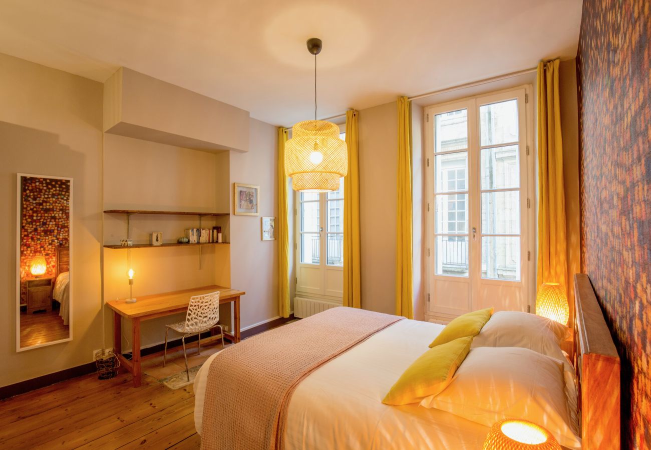 Apartment in Bordeaux -  Luxury and comfort in the historic center of Bordeaux