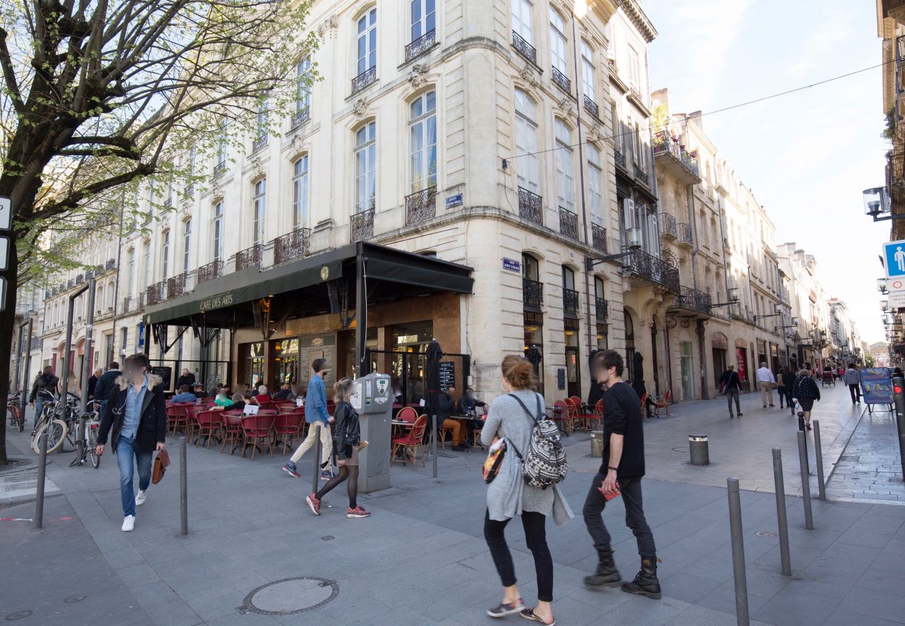 Apartment in Bordeaux - Bordeaux historic center with Balcony