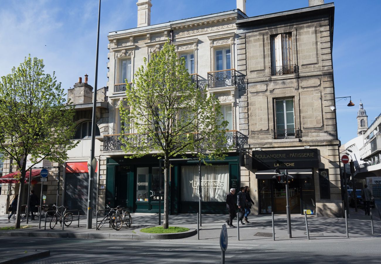 Apartment in Bordeaux - Bordeaux historic center with Balcony