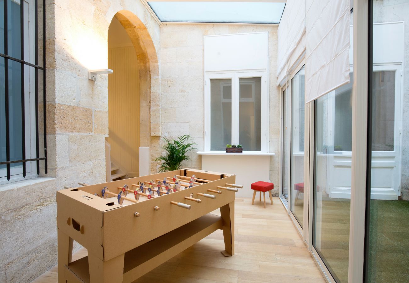 Apartment in Bordeaux - Heart of Bordeaux, 4 bedrooms with view + Parking