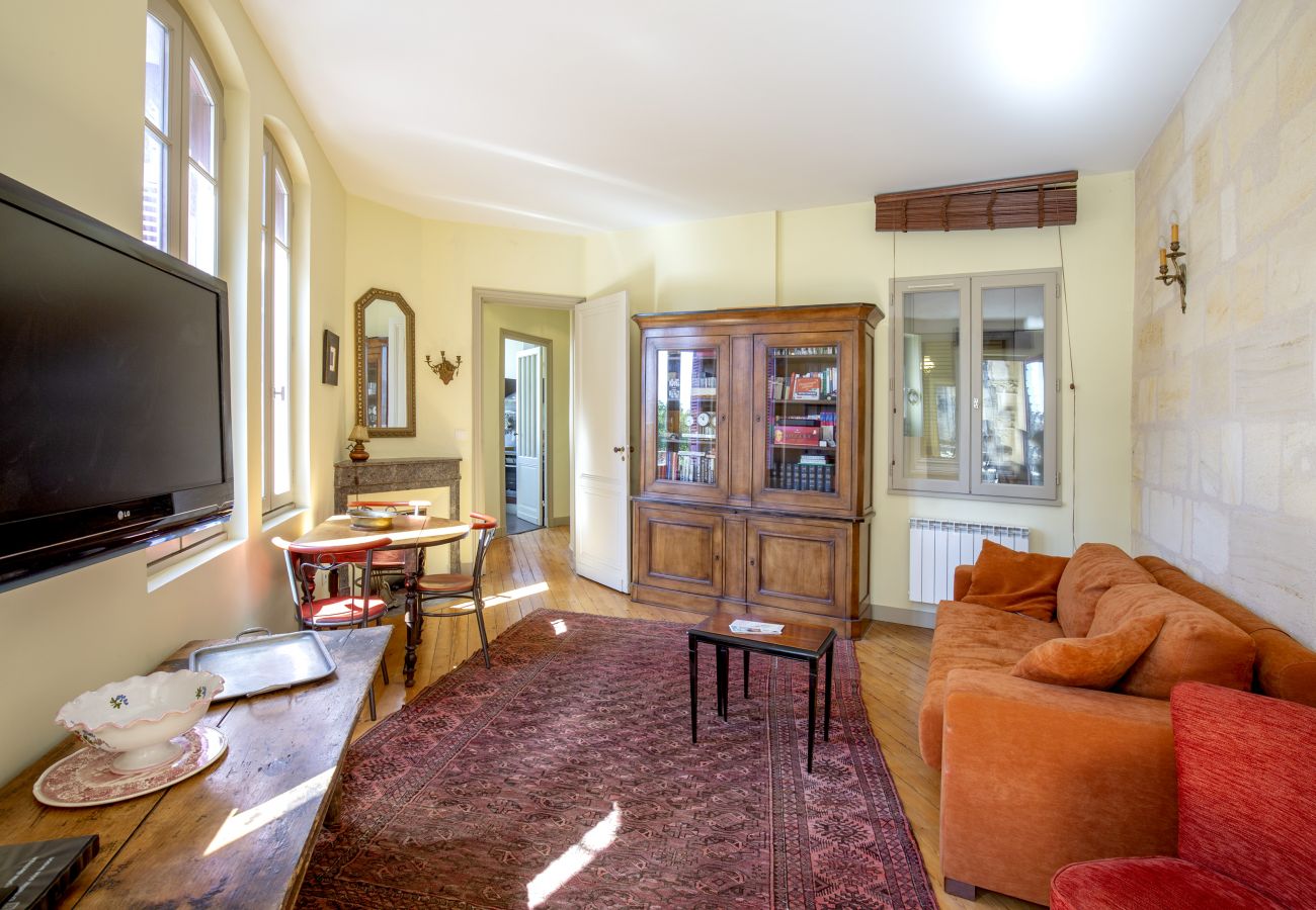 Apartment in Bordeaux - Historic center, air-conditioned with terrace