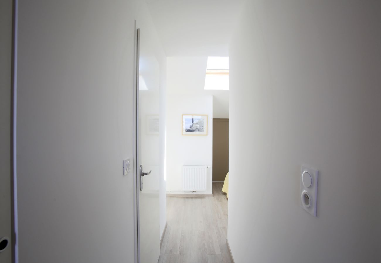 Apartment in Bordeaux - Charming 2 rooms with terrace and parking