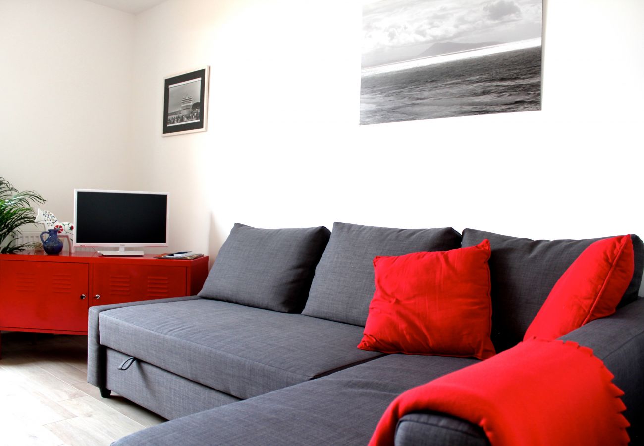 Apartment in Bordeaux - Charming 2 rooms with terrace and parking