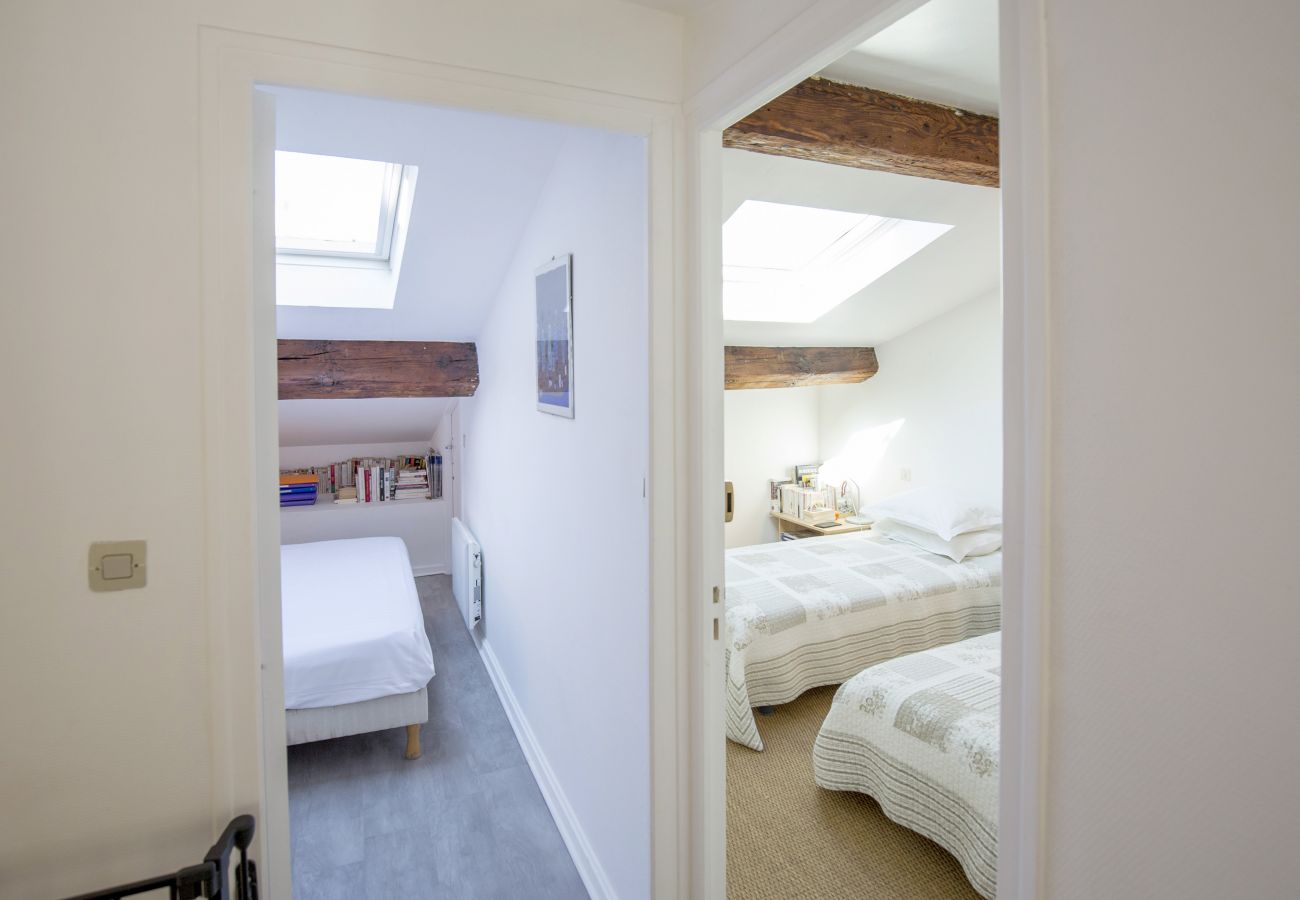 Apartment in Bordeaux - Bright 2 bedrooms near Tourny place