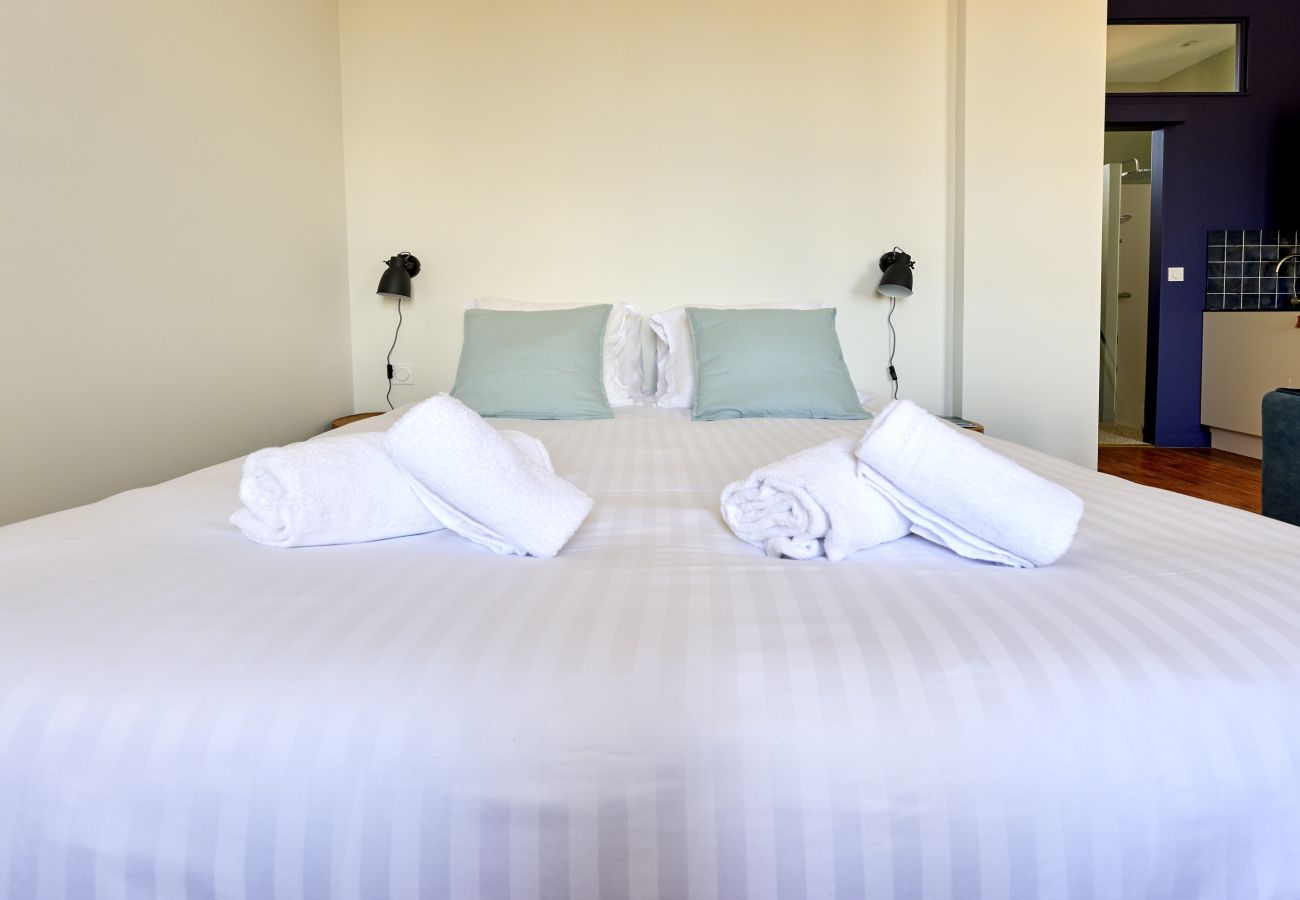 Studio in Bordeaux - The Blue Nest, Studio at Victoire Square