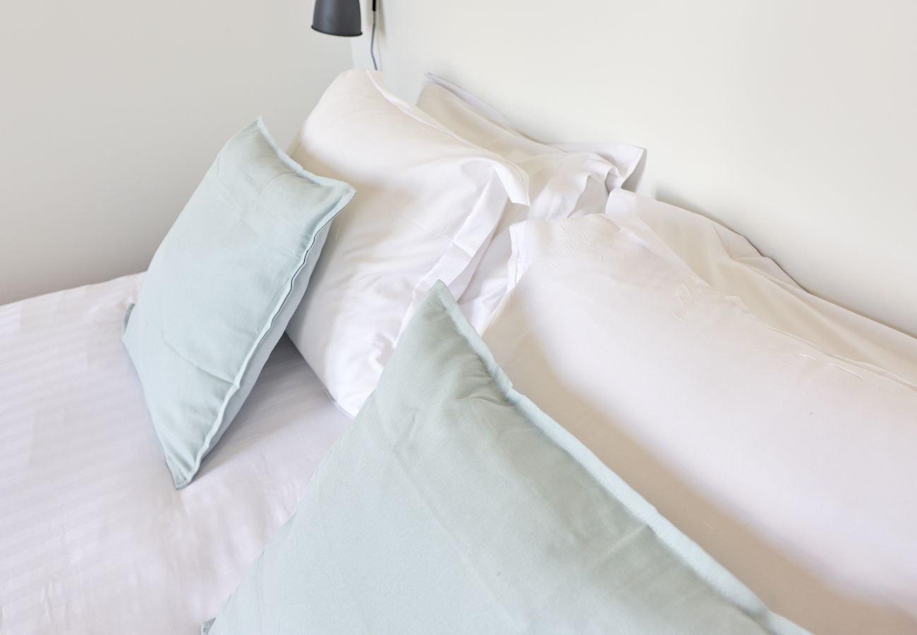 Studio in Bordeaux - The Blue Nest, Studio at Victoire Square