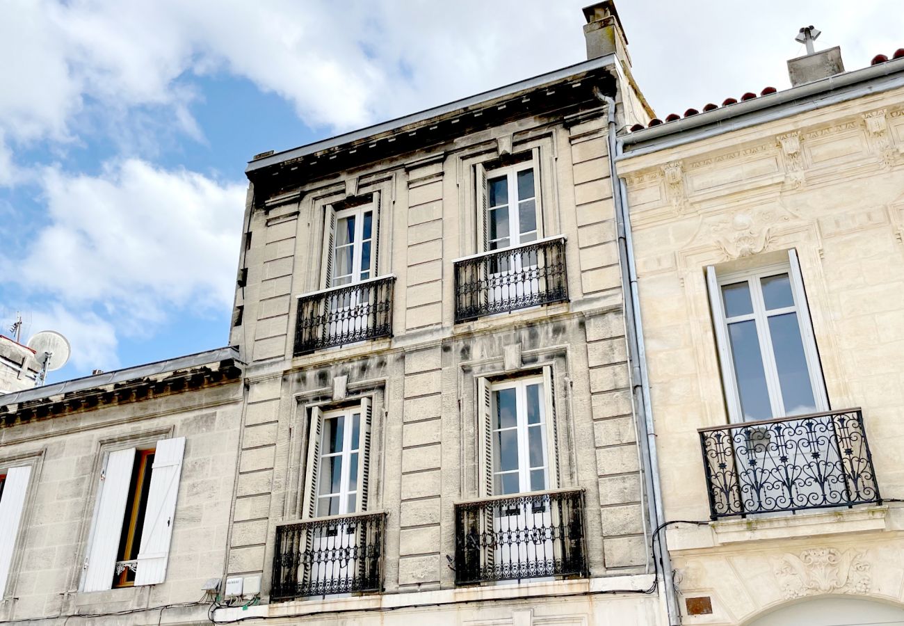 House in Bordeaux - The Nest, 3 Studios at place de la Victoire