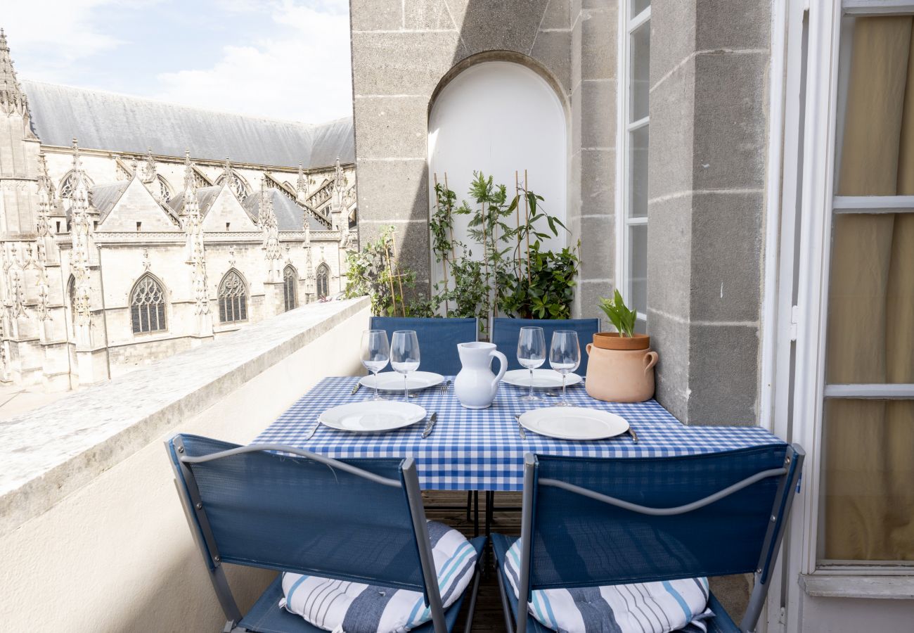 Apartment in Bordeaux - Space and serenity in the heart of Bordeaux