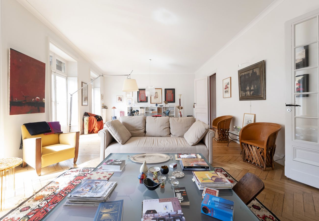 Apartment in Bordeaux - Artist Duplex & Terrace - 170m²