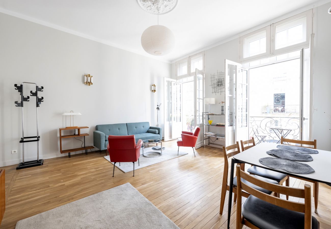 Apartment in Bordeaux - Place du Palais Bordeaux historic centre, balcony