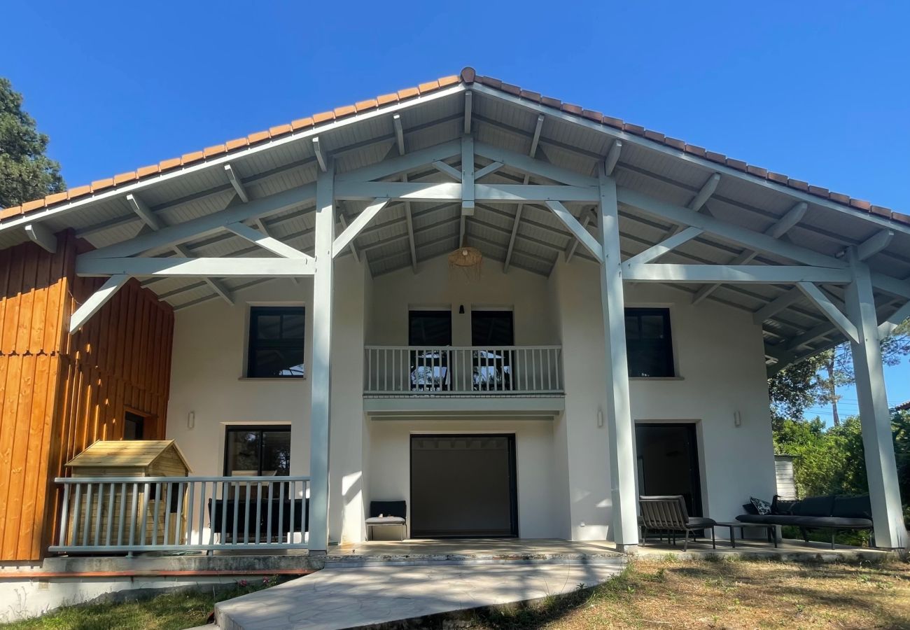 Villa in Lacanau - Lacanau lake and forest, large air-conditioned family house