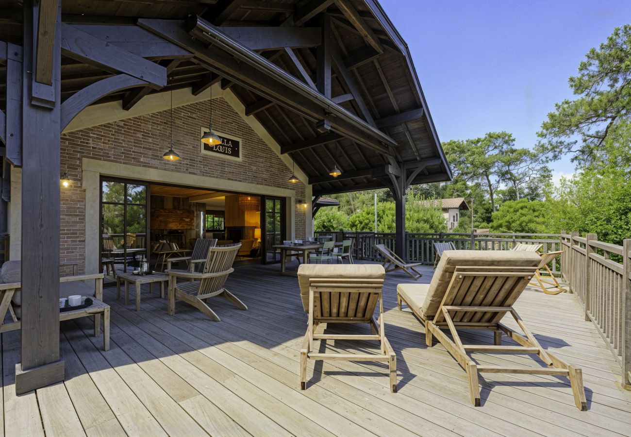 Villa in Arcachon - Exceptional Villa in Arcachon Moulleau – 2nd line, sea view and beach 40m away