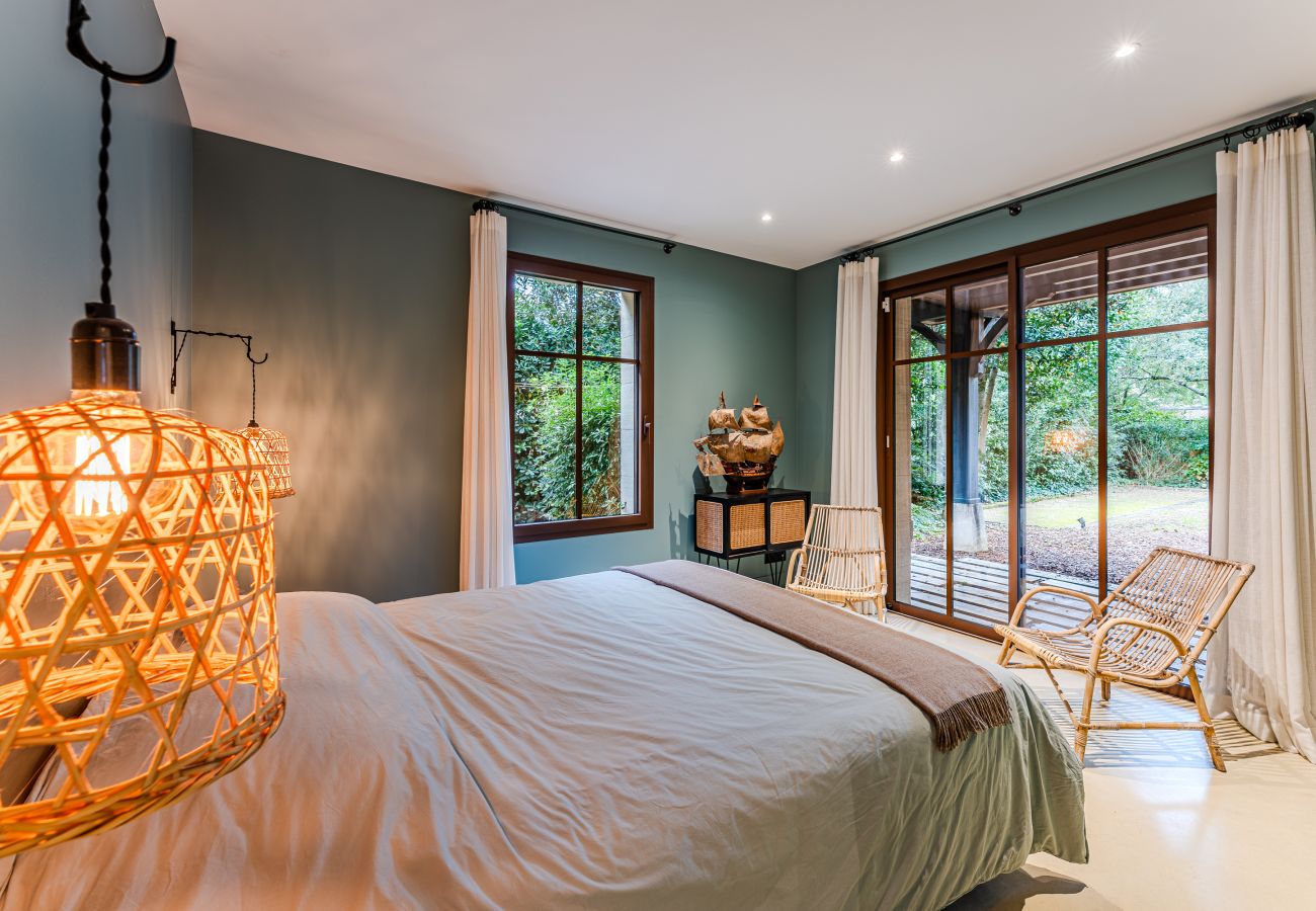 Villa in Arcachon - Exceptional Villa in Arcachon Moulleau – 2nd line, sea view and beach 40m away