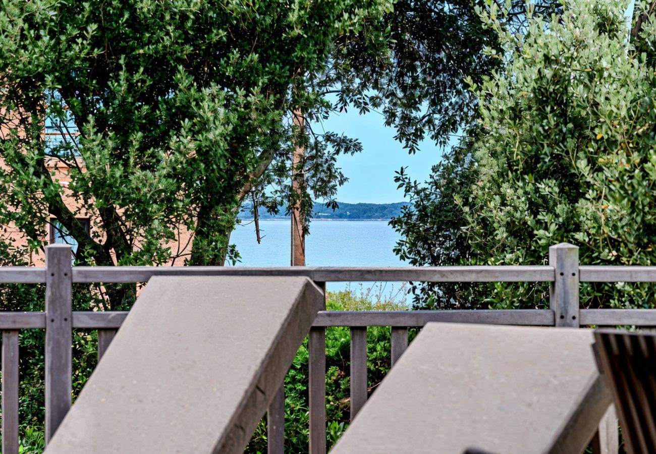 Villa in Arcachon - Exceptional Villa in Arcachon Moulleau – 2nd line, sea view and beach 40m away