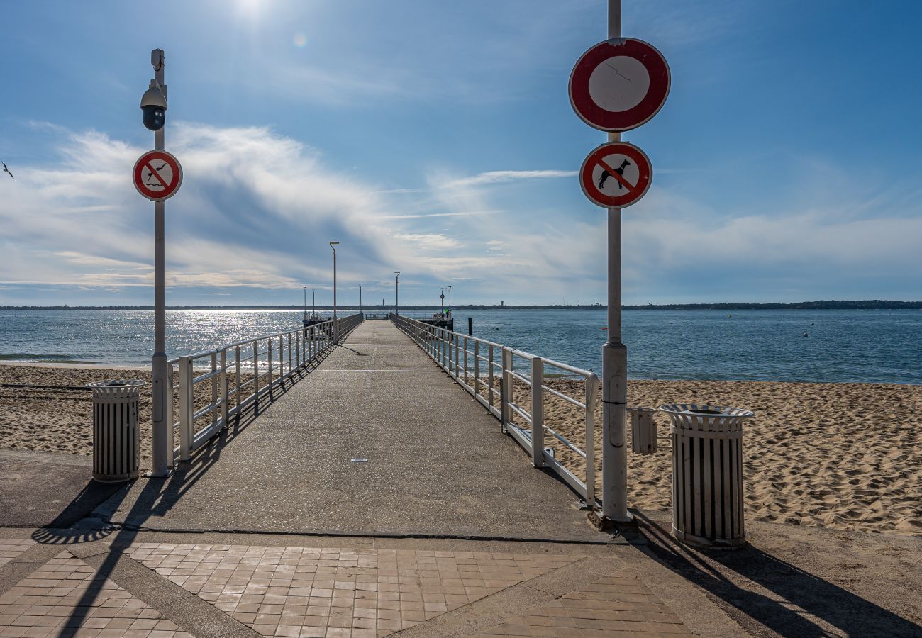 Villa in Arcachon - Exceptional Villa in Arcachon Moulleau – 2nd line, sea view and beach 40m away
