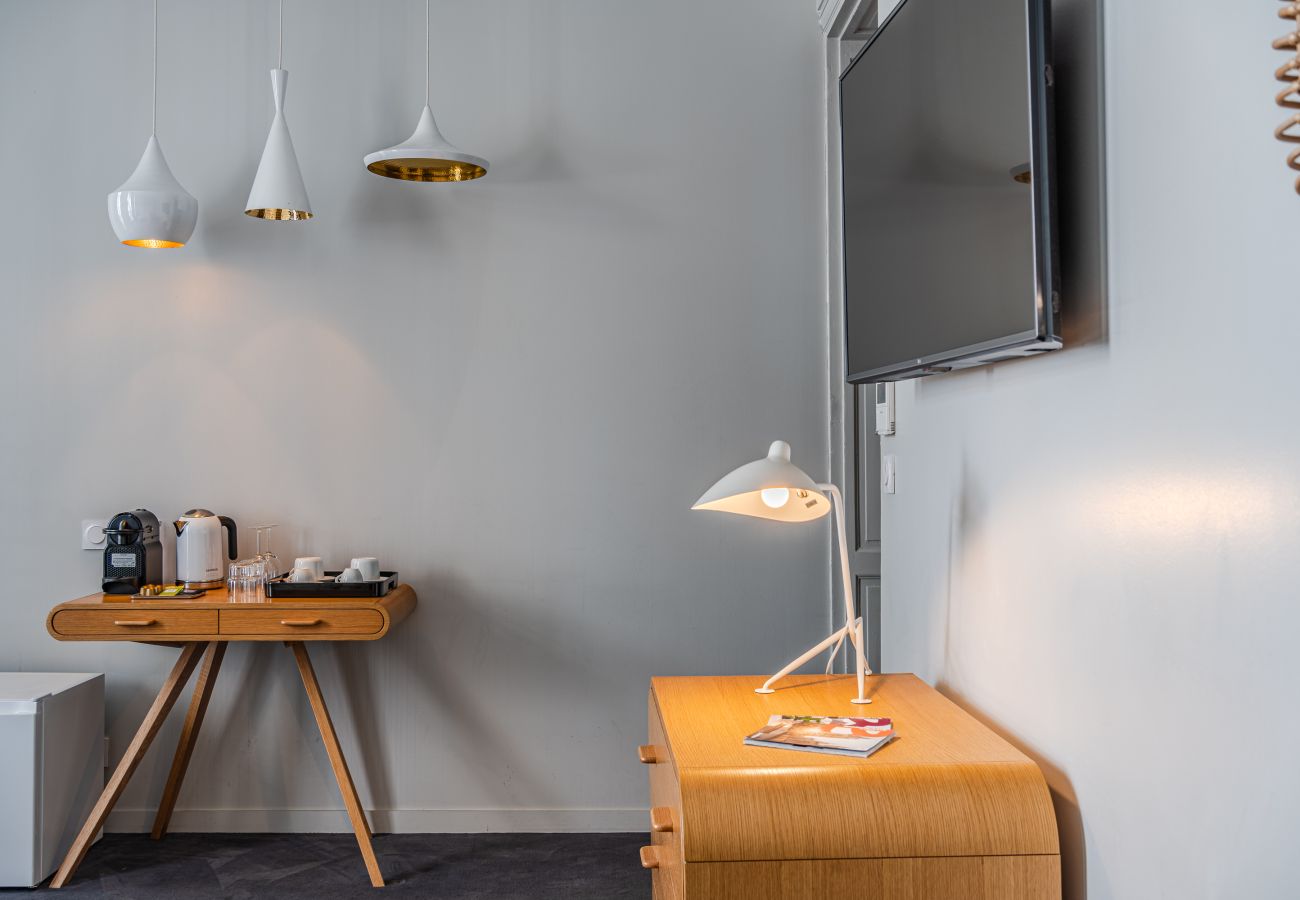 Studio in Bordeaux - Prestige Suite & Balcony