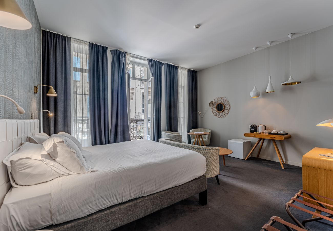 Studio in Bordeaux - Prestige Suite & Balcony