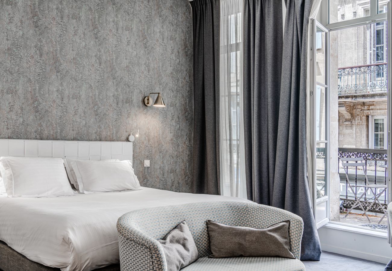 Studio in Bordeaux - Prestige Suite & Balcony