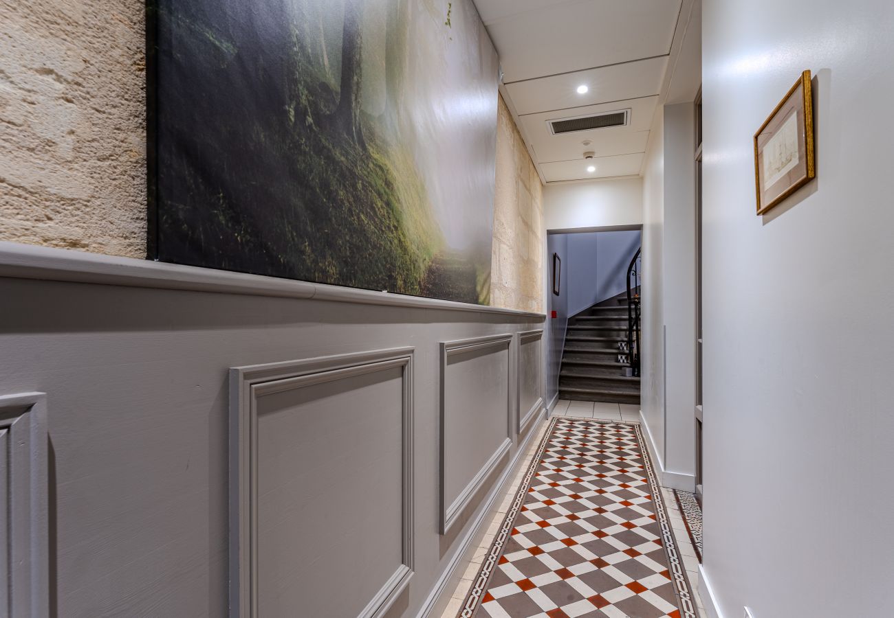 Studio in Bordeaux - Prestige Suite & Balcony