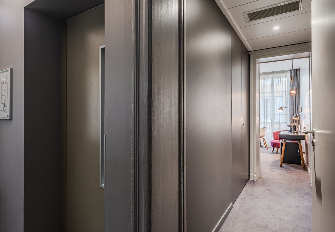 Studio in Bordeaux - Luxury Suite in the Heart of the Golden Triangle