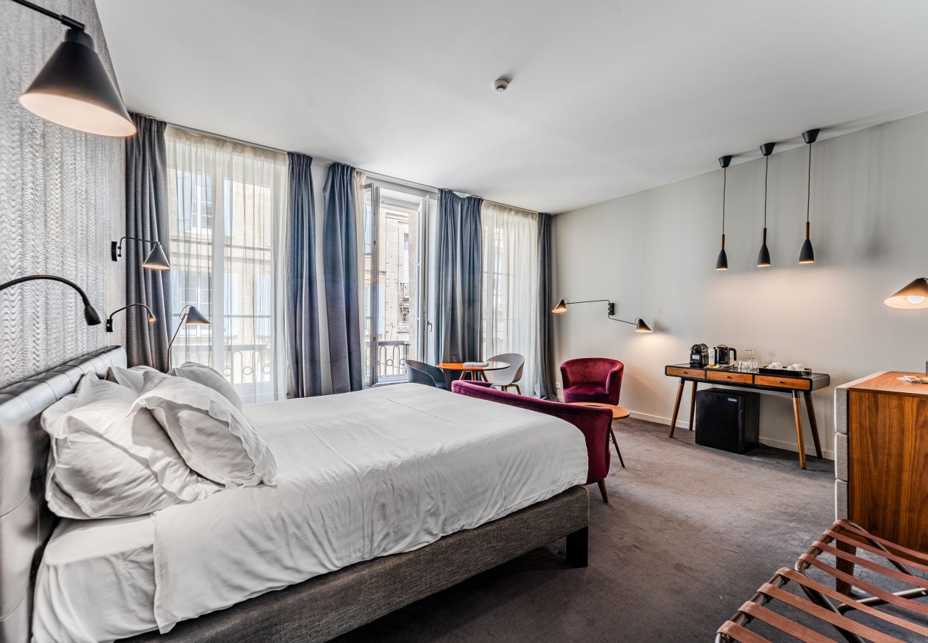 Studio in Bordeaux - Luxury Suite in the Heart of the Golden Triangle