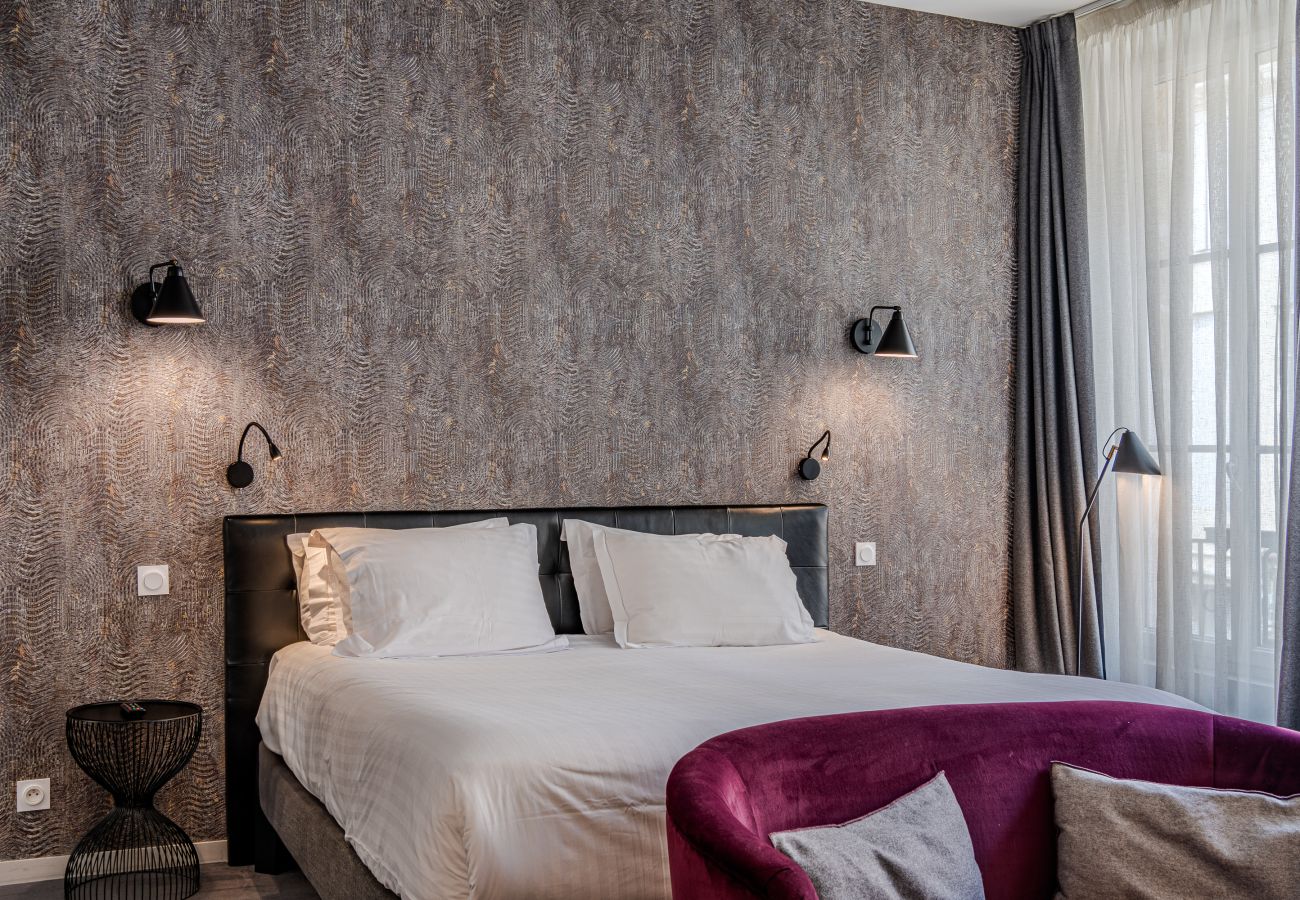Studio in Bordeaux - Luxury Suite in the Heart of the Golden Triangle
