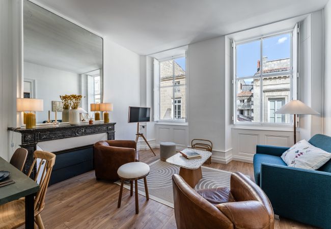 Apartment in Bordeaux - Triangle d'Or — Elegance & King Size bed