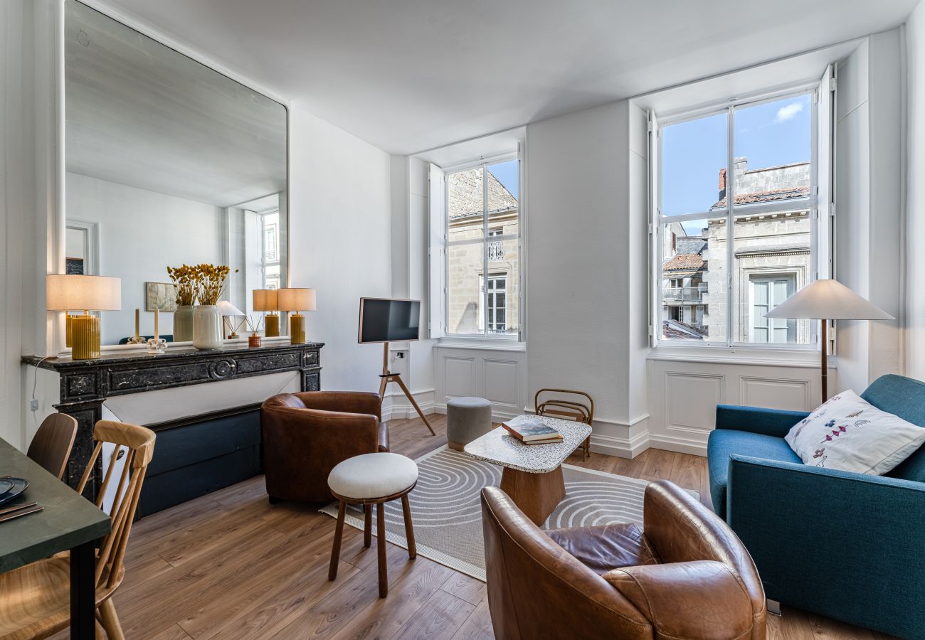Apartment in Bordeaux - Triangle d'Or — Elegance & King Size bed