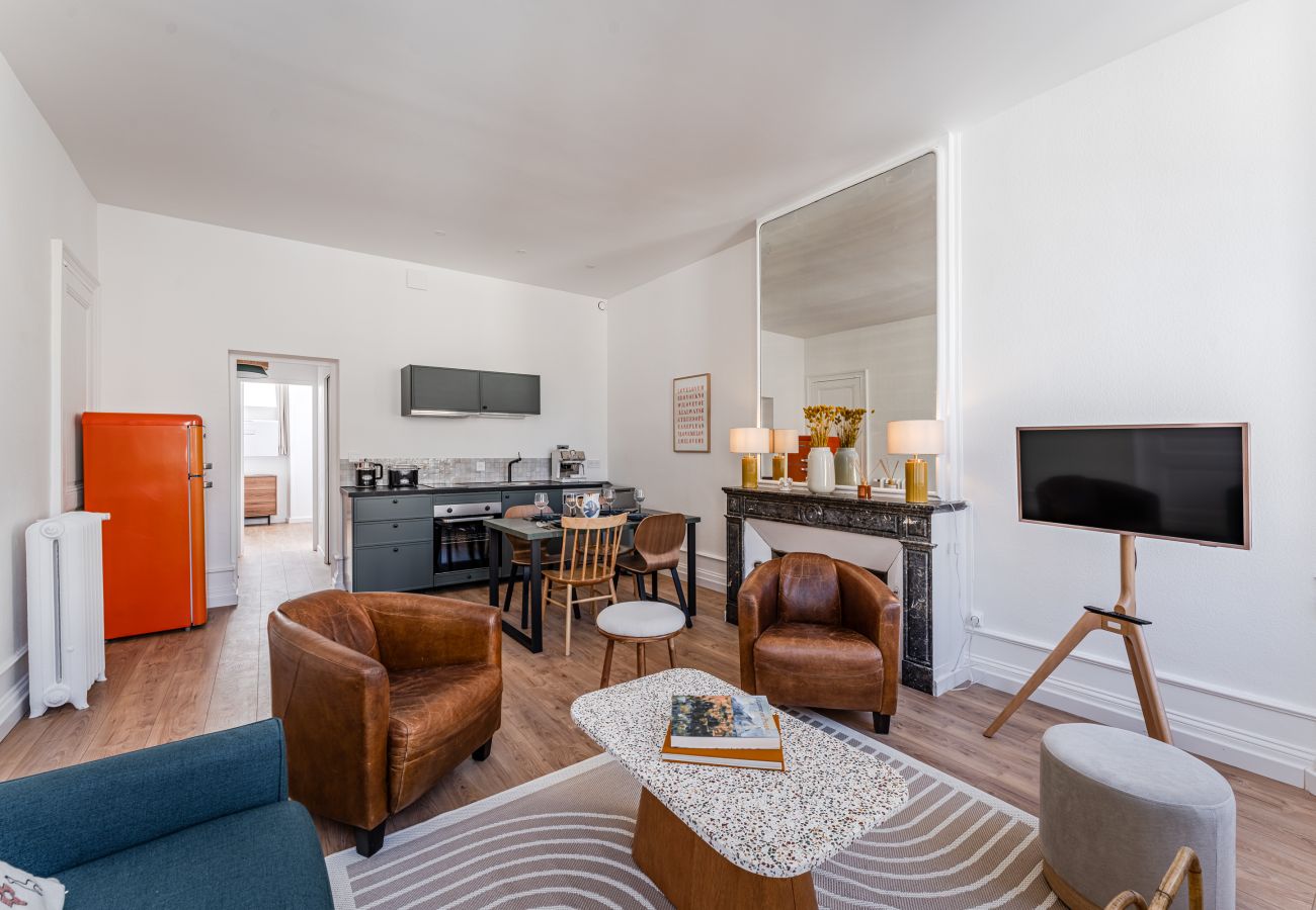 Apartment in Bordeaux - Triangle d'Or — Elegance & King Size bed