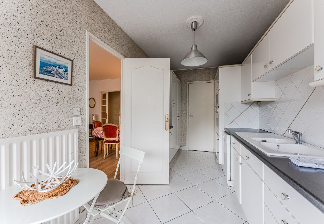 Appartement à Bordeaux - Spacieux 2 chambres, Terrasse, Parking, ascenseur