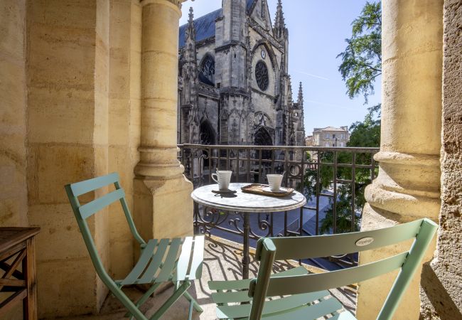 Appartement à Bordeaux - Centre historique, climatisé avec terrasse