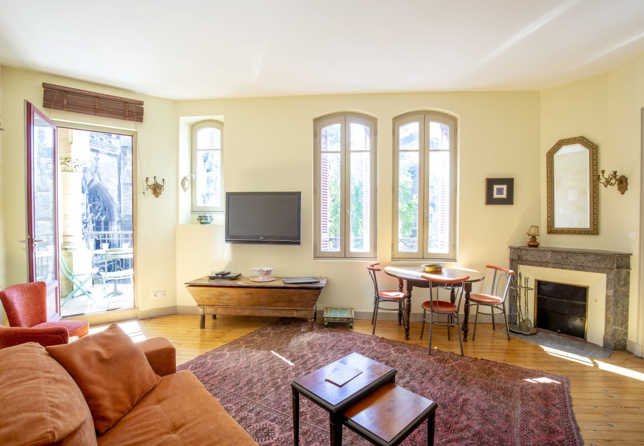 Appartement à Bordeaux - Centre historique, climatisé avec terrasse