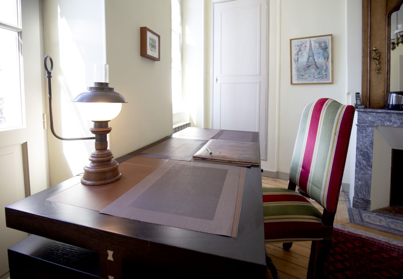 Appartement à Bordeaux - Centre historique, climatisé avec terrasse
