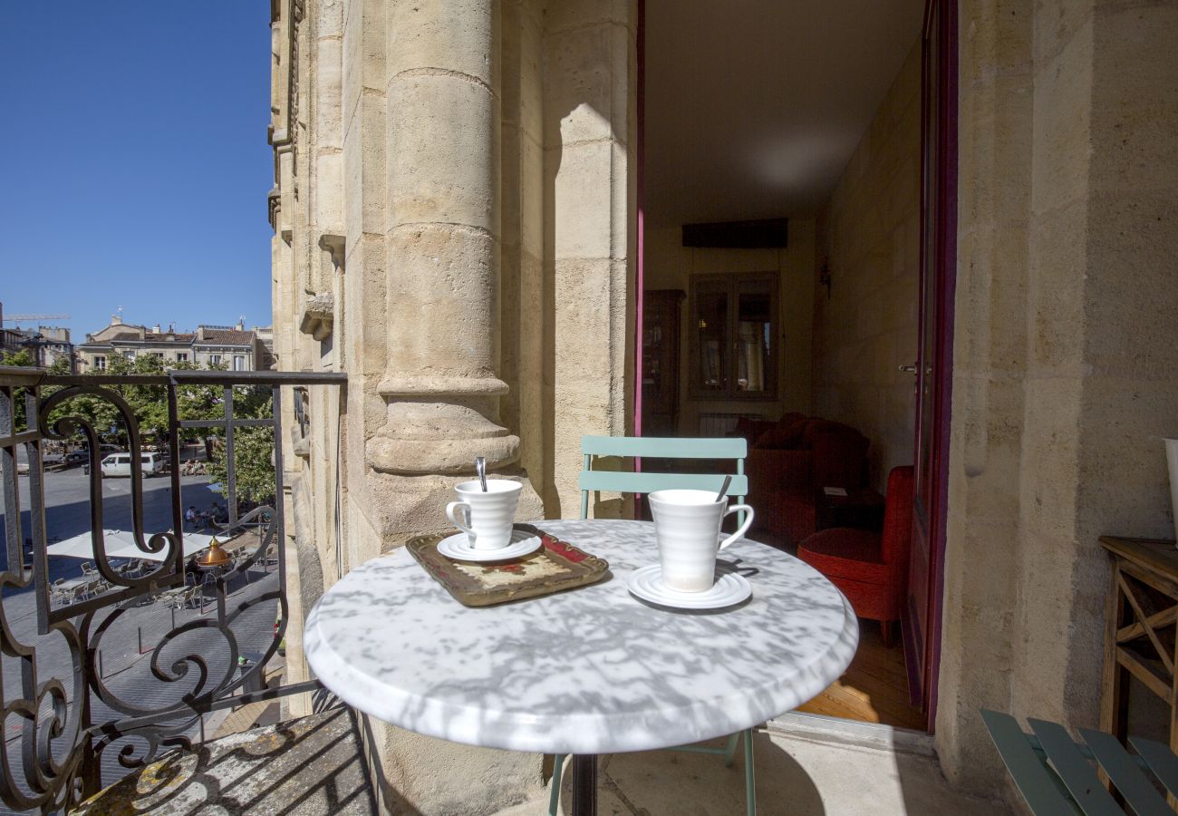 Appartement à Bordeaux - Centre historique, climatisé avec terrasse