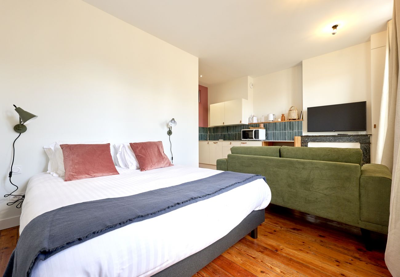 Studio à Bordeaux - Le Nid Vert, Studio place de la Victoire