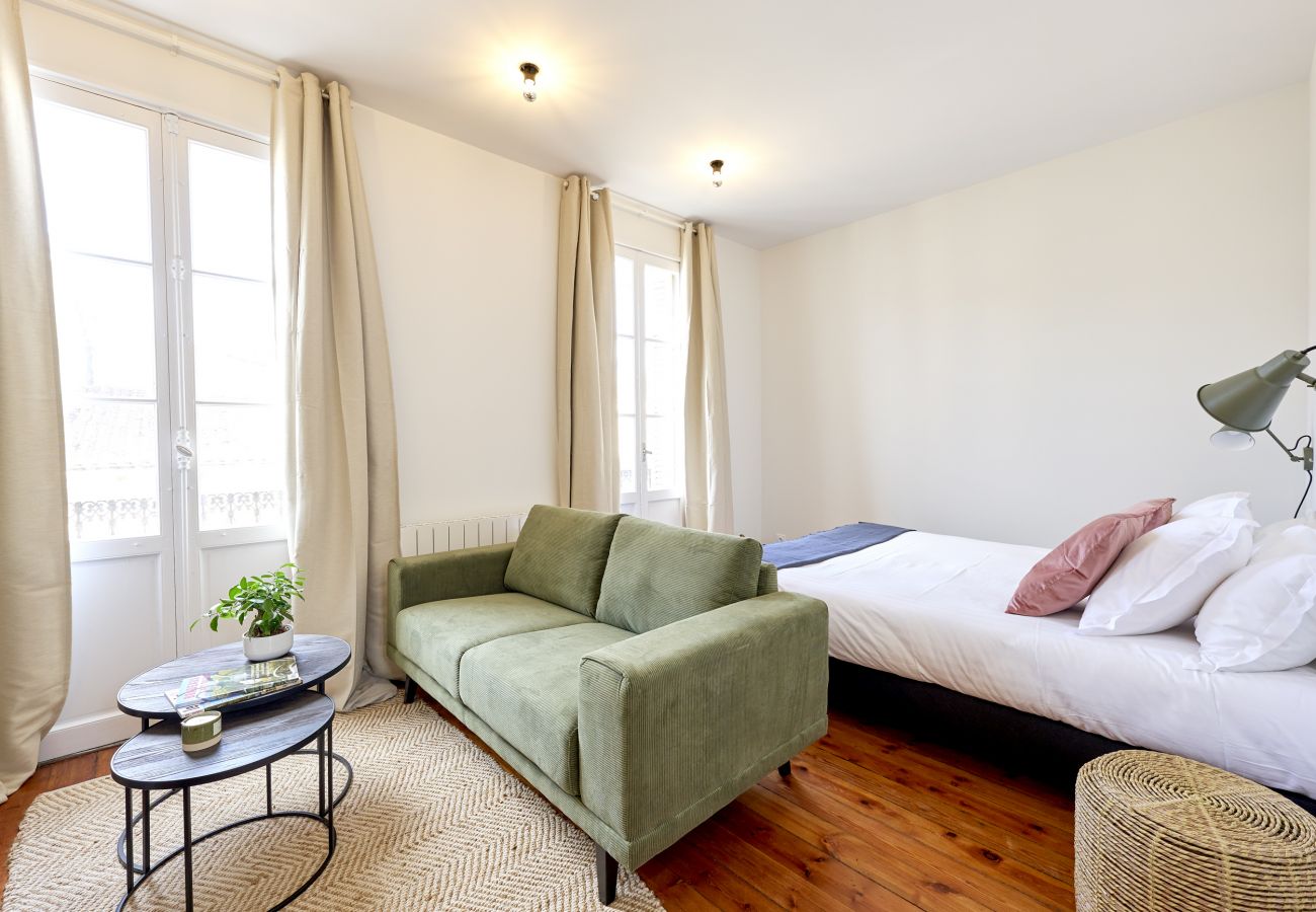 Studio à Bordeaux - Le Nid Vert, Studio place de la Victoire