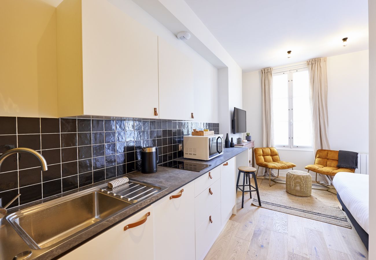 Studio à Bordeaux - Le Nid Jaune, Studio place de la Victoire
