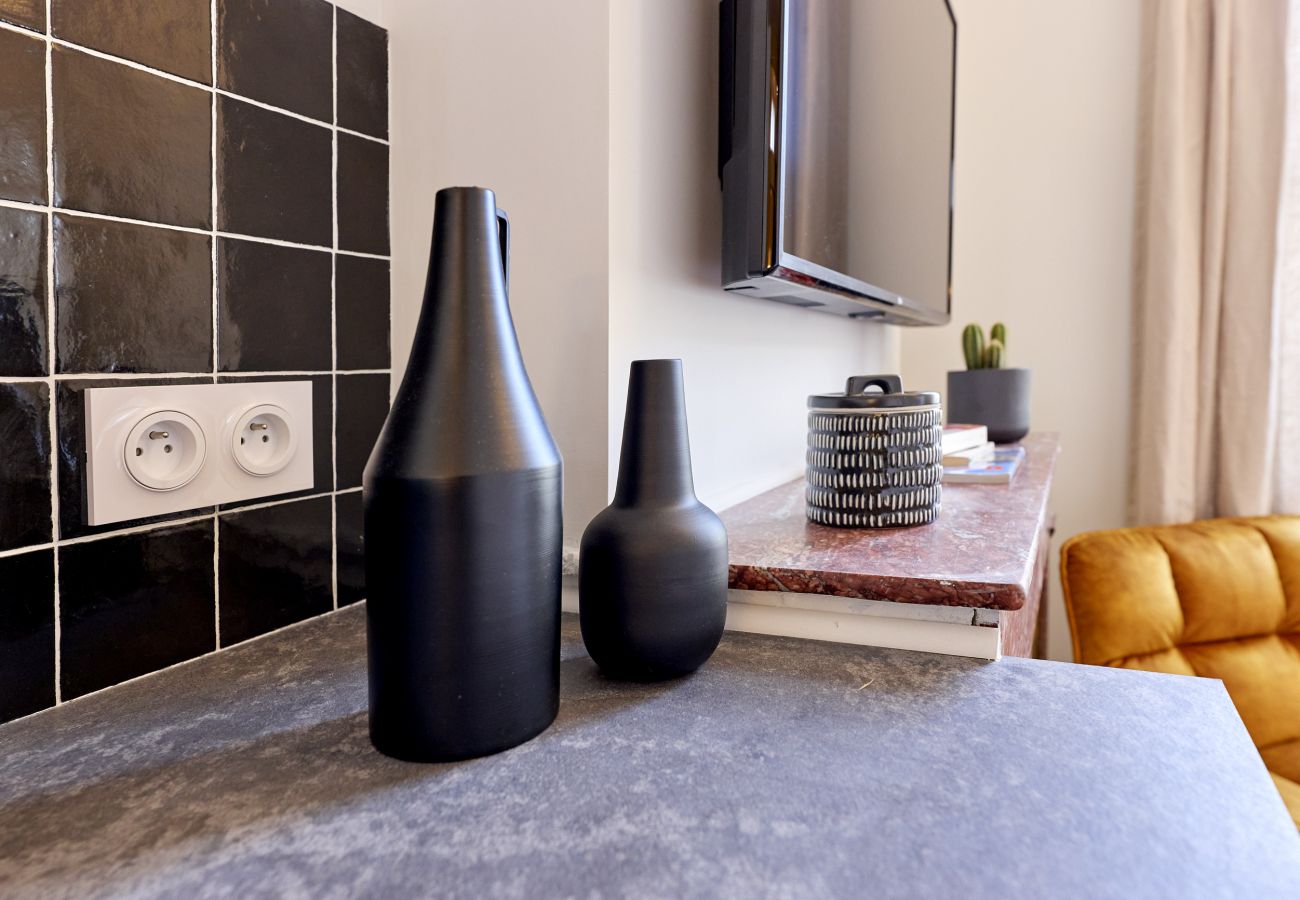 Maison à Bordeaux - Le Nid, 3 Studios place de la Victoire