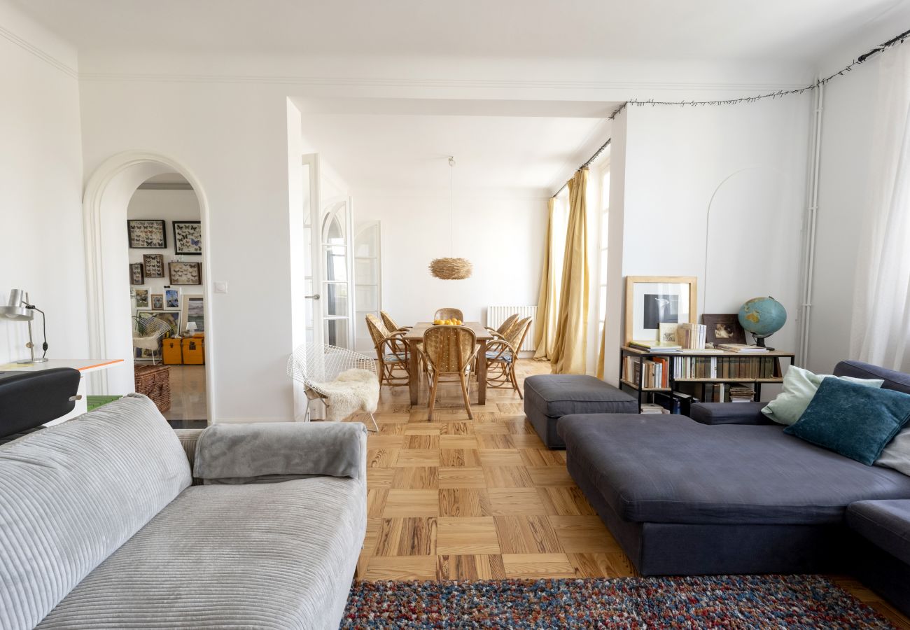 Appartement à Bordeaux - Espace et sérénité en plein coeur de Bordeaux