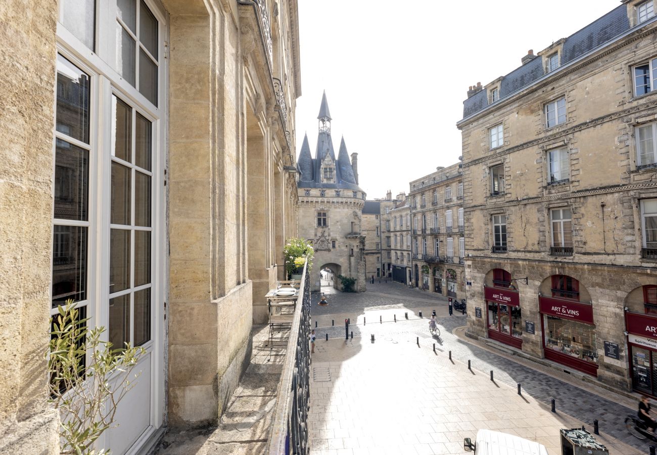 Appartement à Bordeaux - Place du Palais Bordeaux Centre Historique, balcon