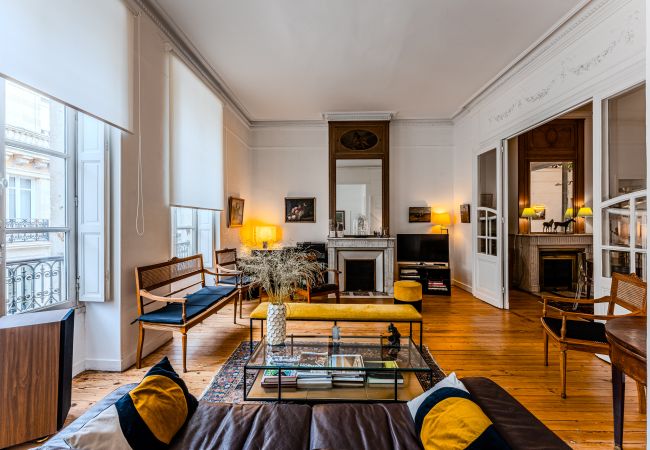 Appartement à Bordeaux - Bordeaux Centre : Élégance, Calme et Authenticité