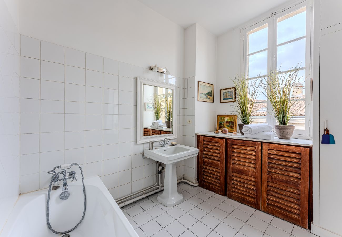Appartement à Bordeaux - Bordeaux Centre : Élégance, Calme et Authenticité