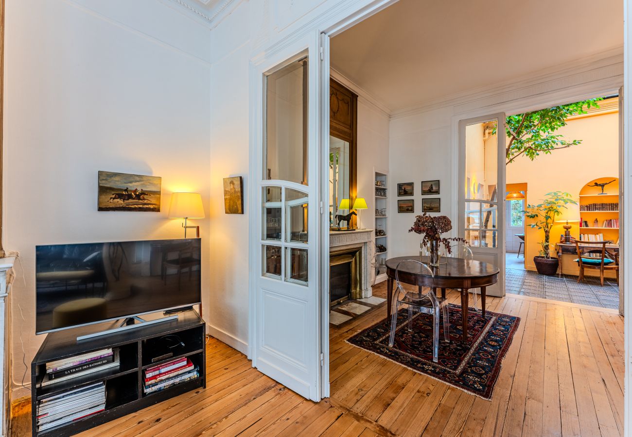 Appartement à Bordeaux - Bordeaux Centre : Élégance, Calme et Authenticité