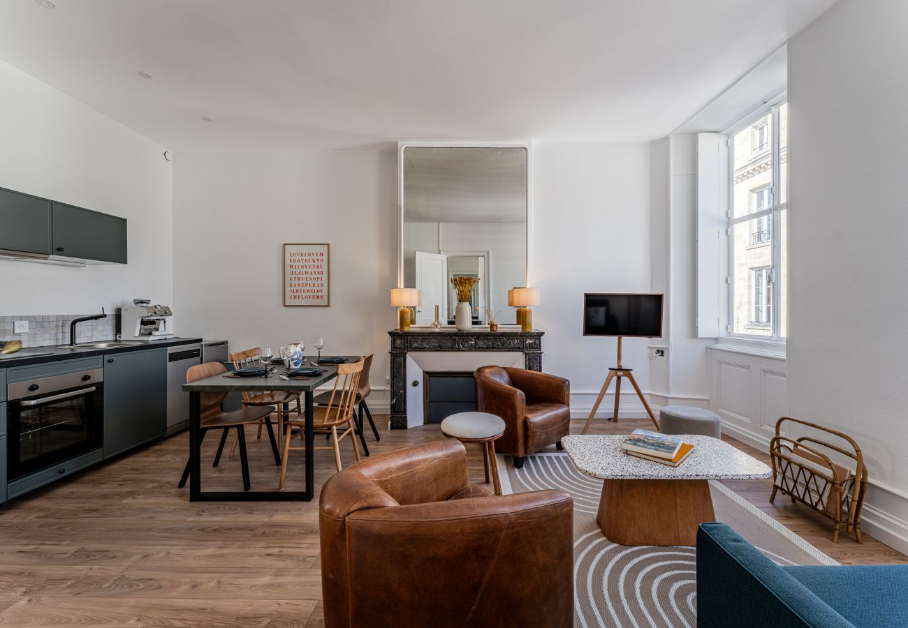 Appartement à Bordeaux - Triangle d'Or — Élégance & lit King Size 