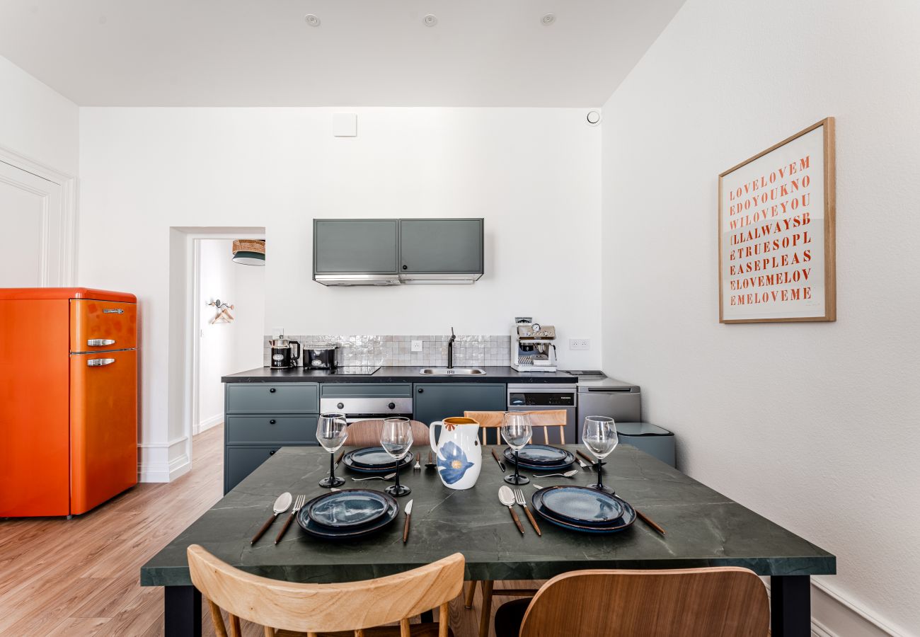 Appartement à Bordeaux - Triangle d'Or — Élégance & lit King Size 