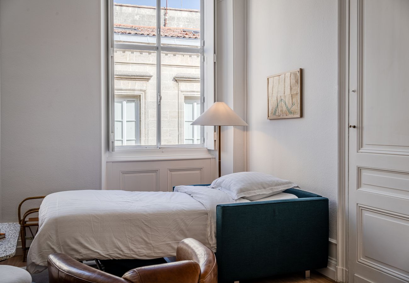 Appartement à Bordeaux - Triangle d'Or — Élégance & lit King Size 